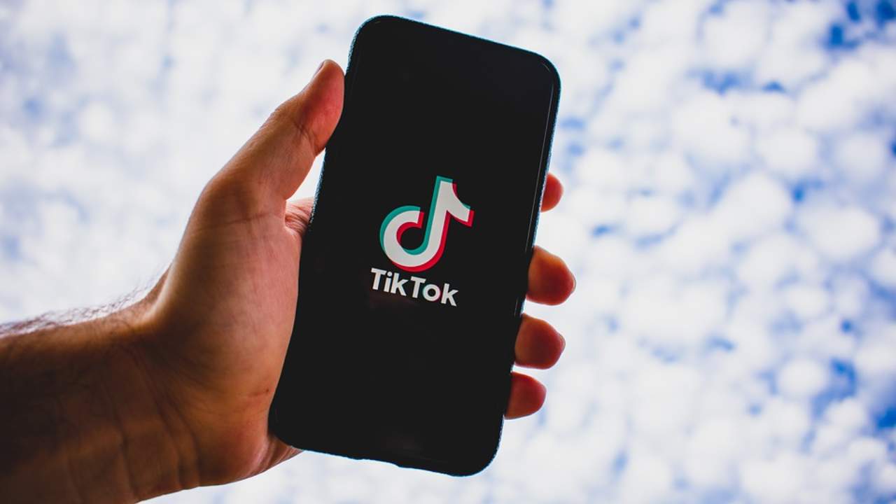 Truffa su Tik Tok