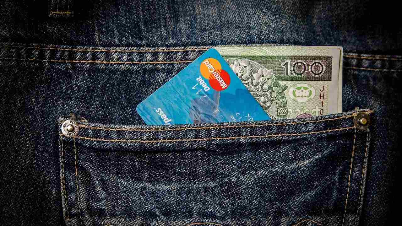 Contanti e carte di credito