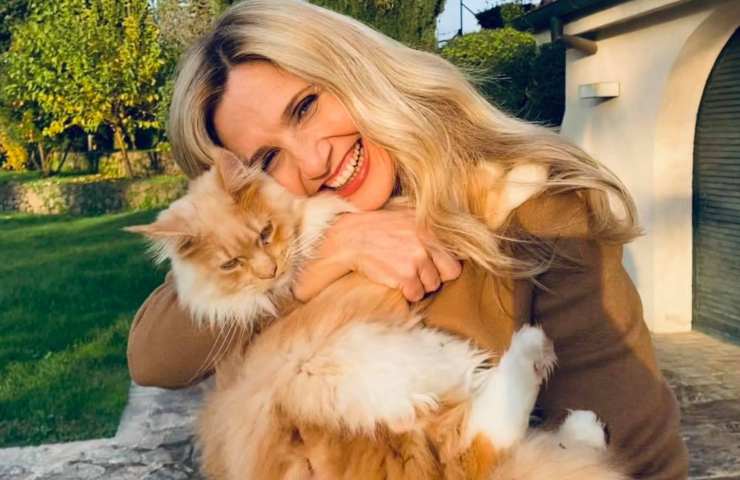 Lorella Cuccarini e il suo gatto Miura