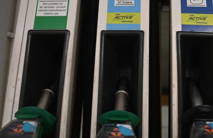 Benzina 
