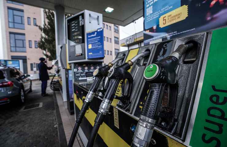 Distributore di benzina