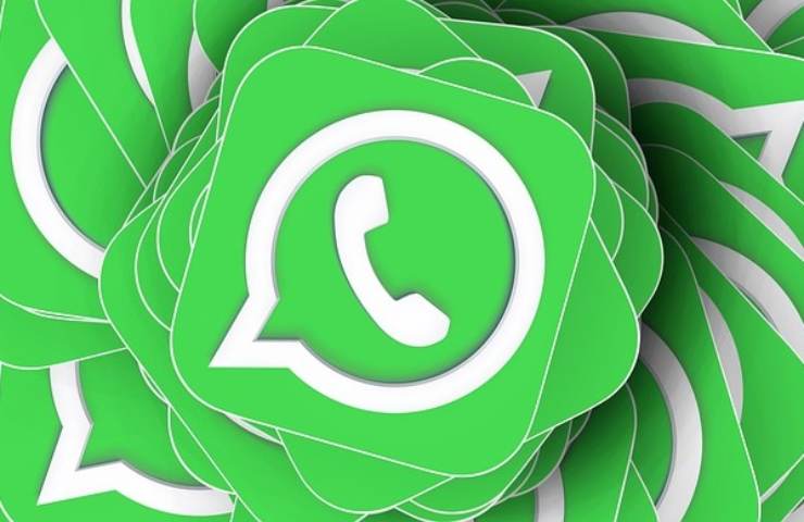 Icone di Whatsapp sovrapposte