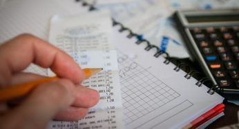 Caro bollette, le regole per il risparmio: il metodo infallibile
