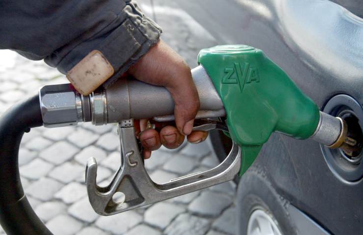 Benzina 