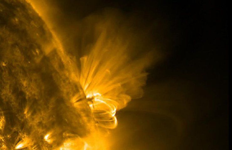 Espulsione di materia dalla superficie solare