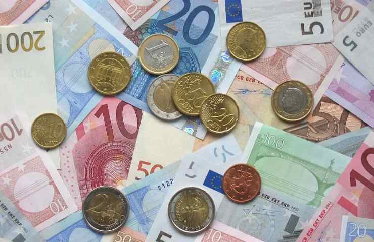 Monete e banconote in euro