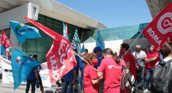 Leonardo, protesta dei lavoratori contro le chiusure dei siti