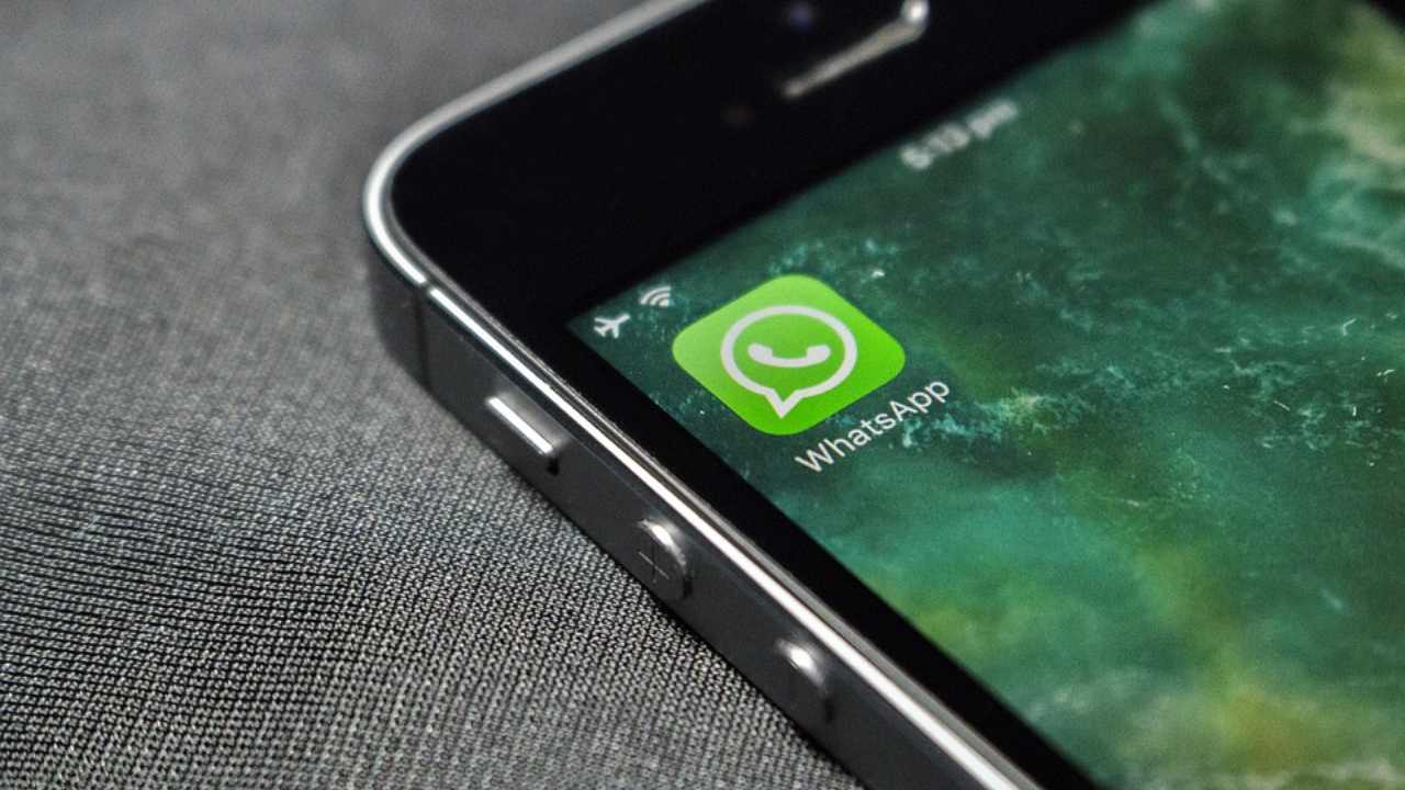 WhatsApp reazione messaggi funzione