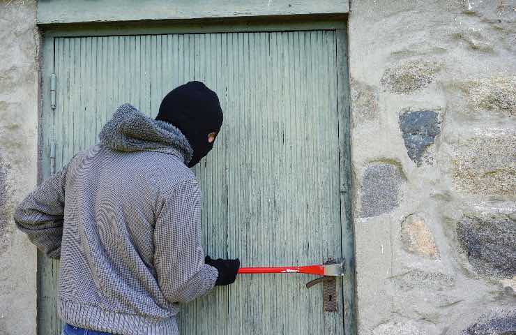 gratta vinci 5 milione rapito e derubato