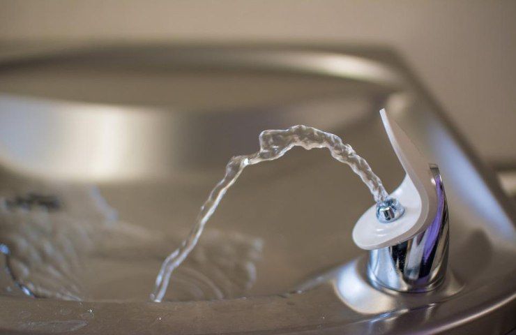 Un getto di acqua da una fontana