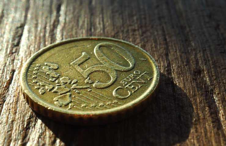 Una moneta da 50 cents