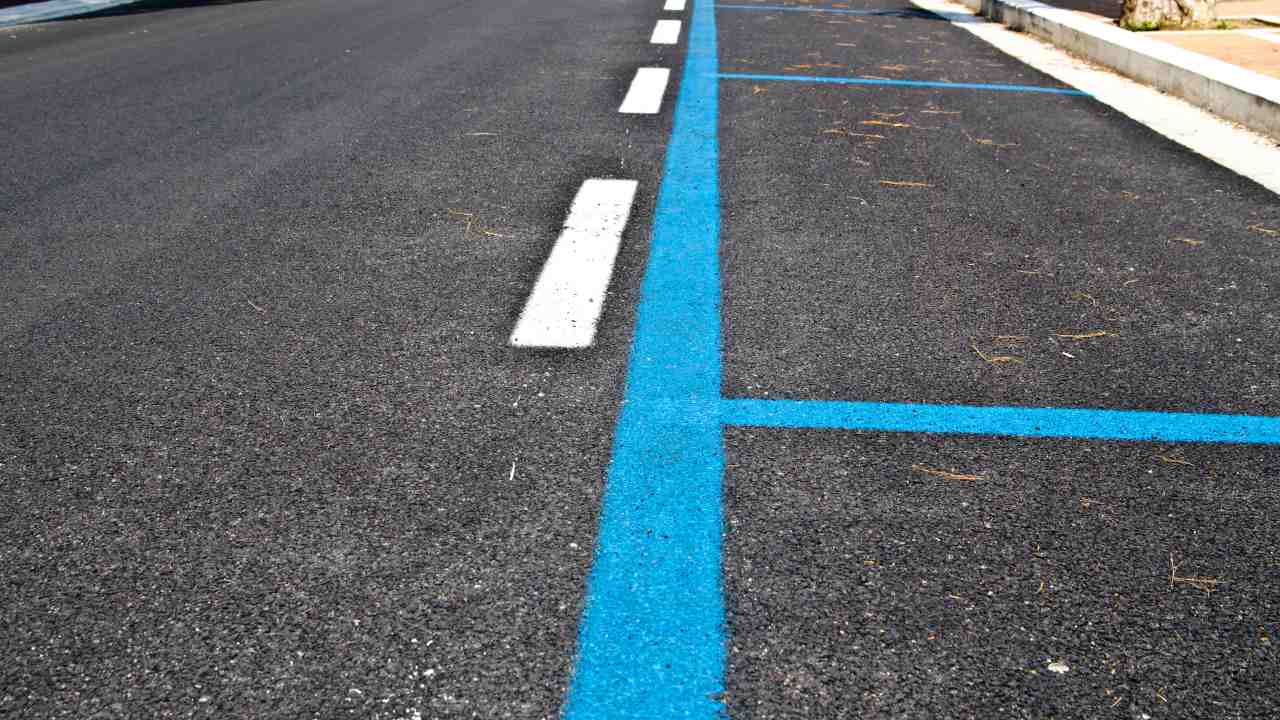 Parcheggio strisce blu gratis