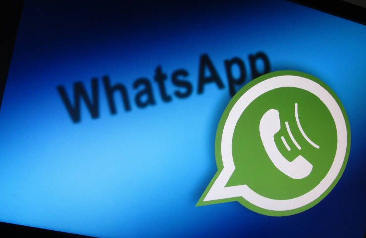 Down WhatsApp Codacons chiede rimborso