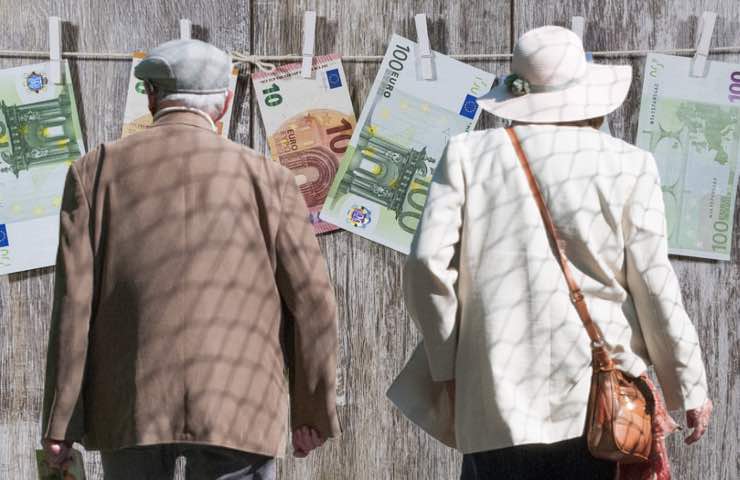 Pensioni fine 2022: aumenta anche la tredicesima