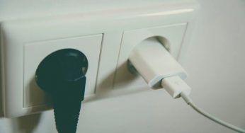 Basta staccare la spina per risparmiare? La risposta che non ti aspetti