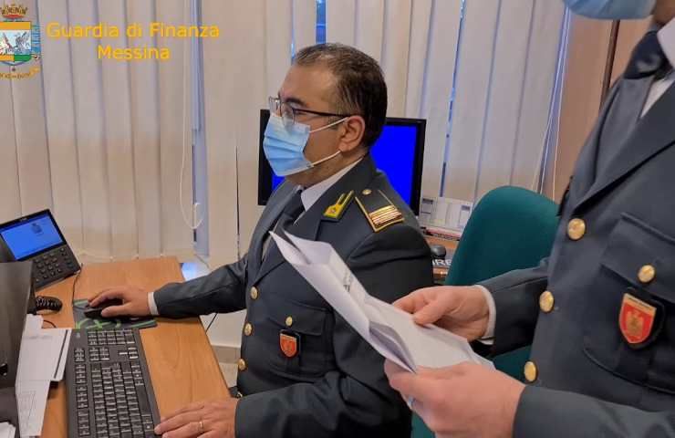 Guardia finanza Foggia multa 152 persone buoni spesa rubati