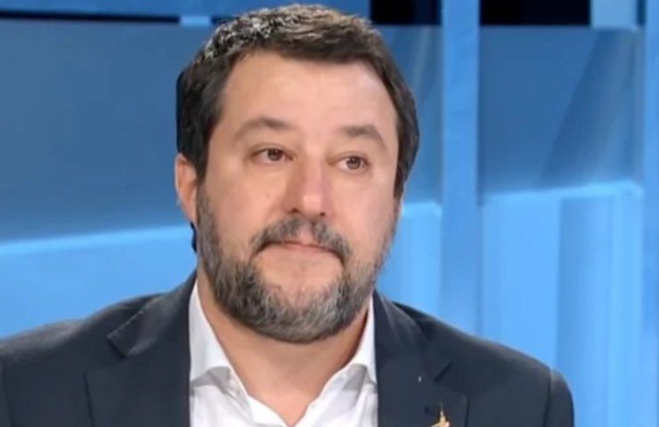 Matteo Salvini targhe casco