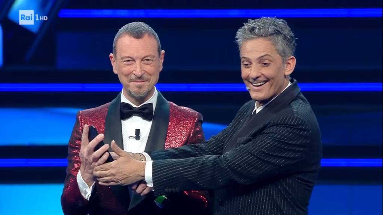 Guadagno Fiorello bonifico stellare ospitata televisiva