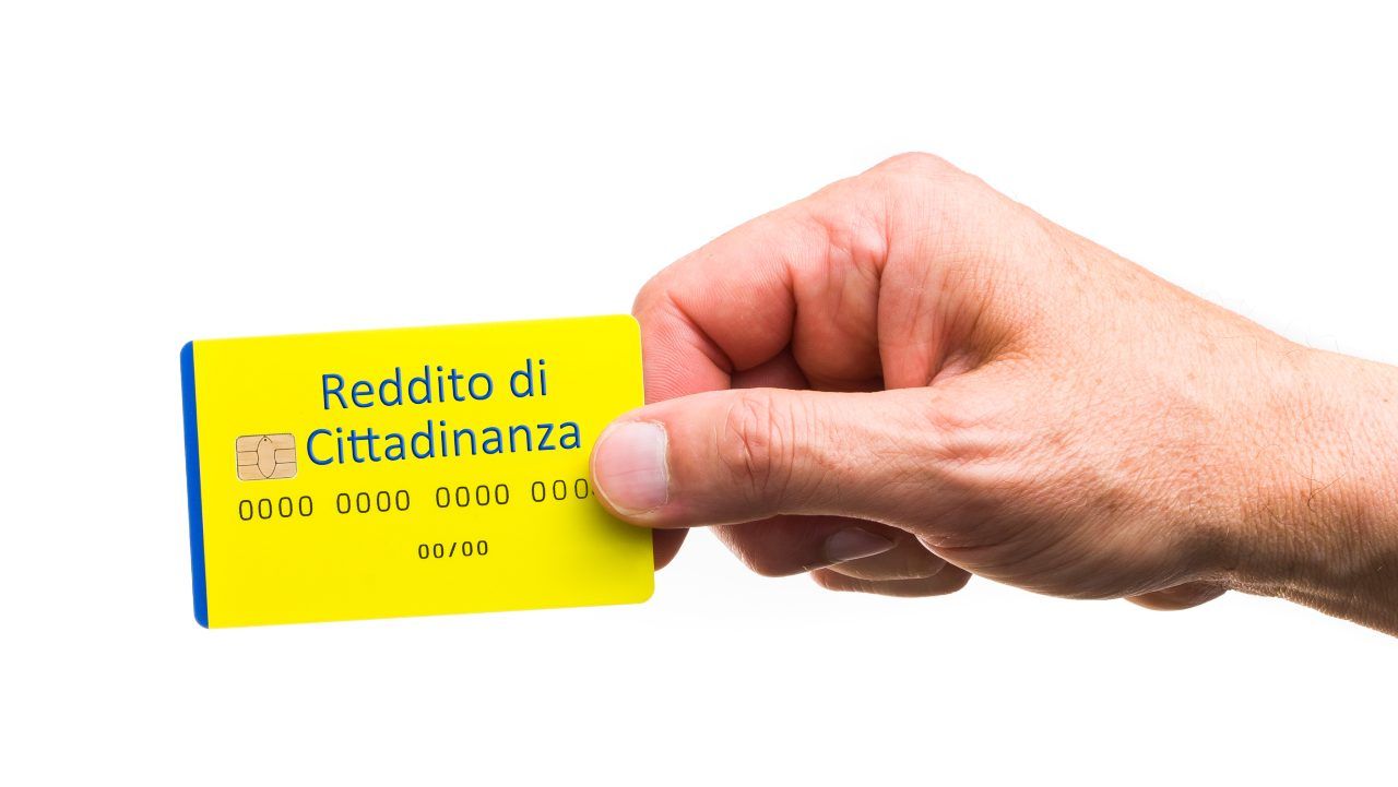 Reddito di Cittadinanza bufera