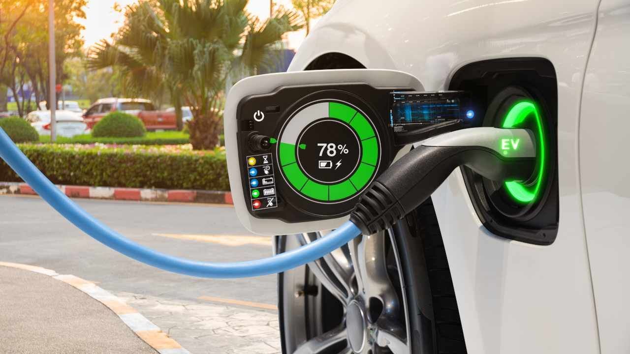 Passaggio auto green 2035 bonus auto elettriche cancellato fondi intatti