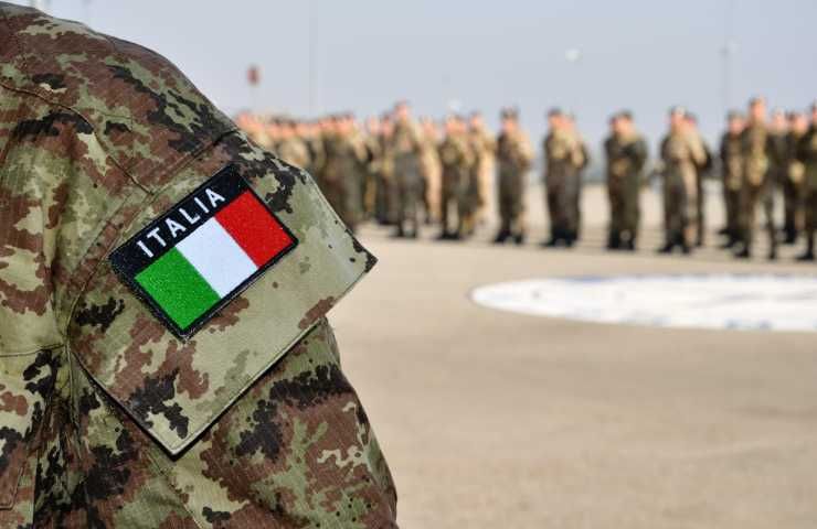 Falso mito stipendi pensioni militari Italia