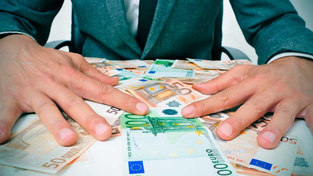 Evasione fiscale ristoratore Puglia indagine guardia finanza