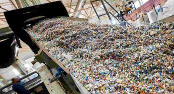 Plastica, cosa fare per produrne meno: alcuni i consigli pratici