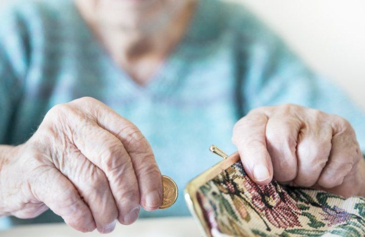 Pensioni INPS anziana signora - bonificobancario.it 20230720