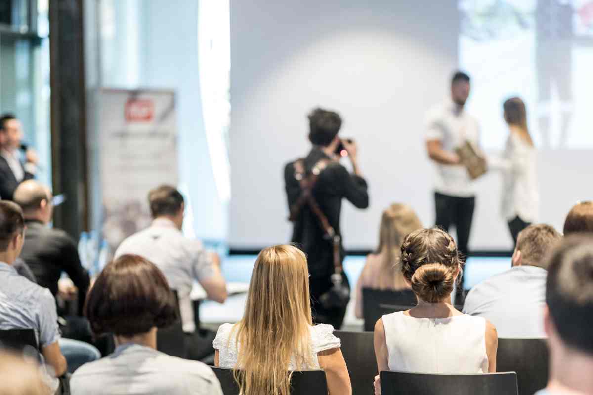 persone ad un concorso pubblico
